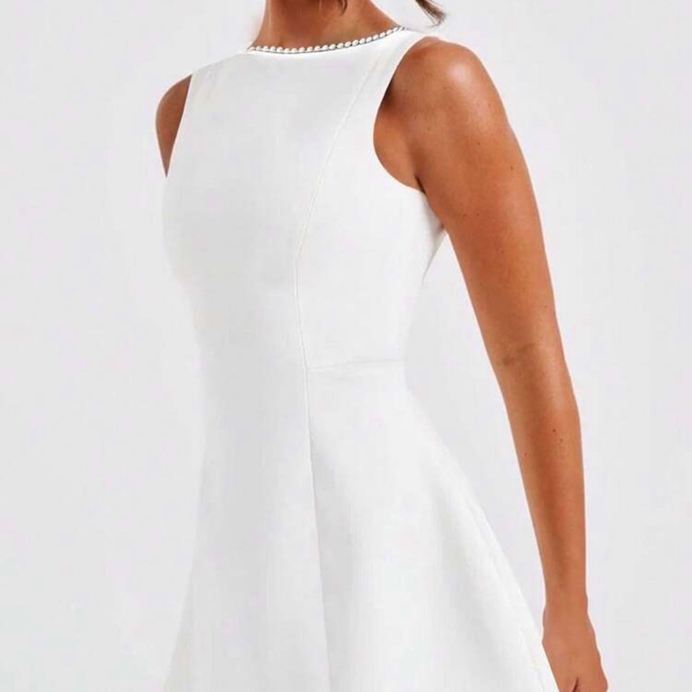 SHEIN White Sleeveless Backless Pearl-Trim Dress
